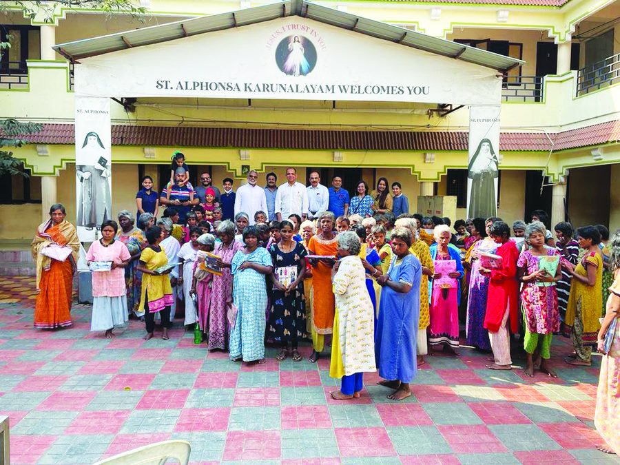 Visit to an old age home